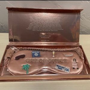 SLIP Pure Silk Sleep Mask- Out of Office